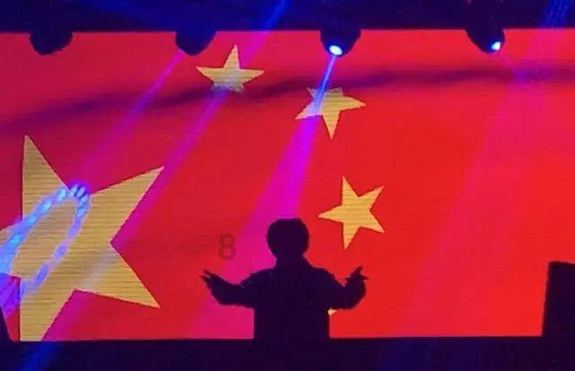小猫钓鱼游戏龙王版有船
